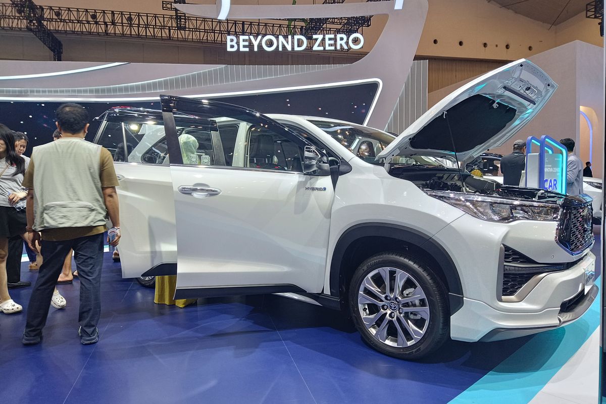Pertamax, Zenix, Hybrid, Nissan, hybrid, Nissan Serena e-POWER, mobil hibrid, Nissan Serena e-Power, Toyota Innova Zenix Hybrid, Harga Pertamax Naik, Pengguna Mobil Hybrid Tetap Lebih Efisien