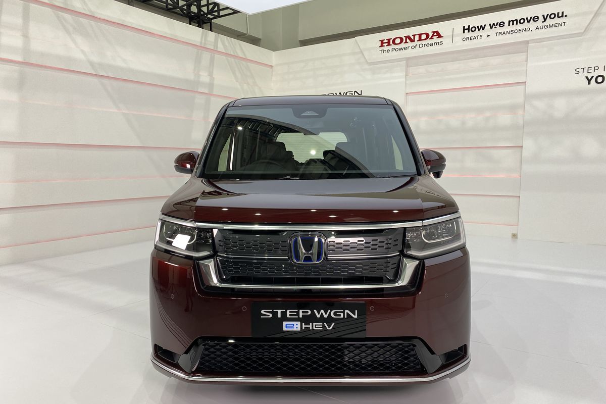 Honda, Step WGN, GIIAS 2025, Formula E Jakarta, penjualan motor, Jadwal Formula E, Pikes Peak, CR-V, Mobil Hidrogen, Penjualan Motor, Populer Otomotif, artikel terpopuler, mobil hidrogen, jadwal formula e, Honda Step WGN Hibrida, Penurunan Penjualan Motor