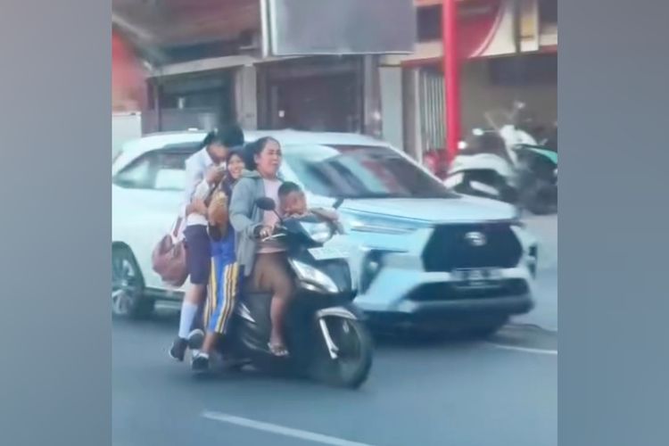 Kecelakaan bonceng 4, Kecelakaan motor deli serdang, Bahaya boncengan lebih dari 1, Bonceng Motor Lebih dari 1 Orang Berpotensi Kecelakaan