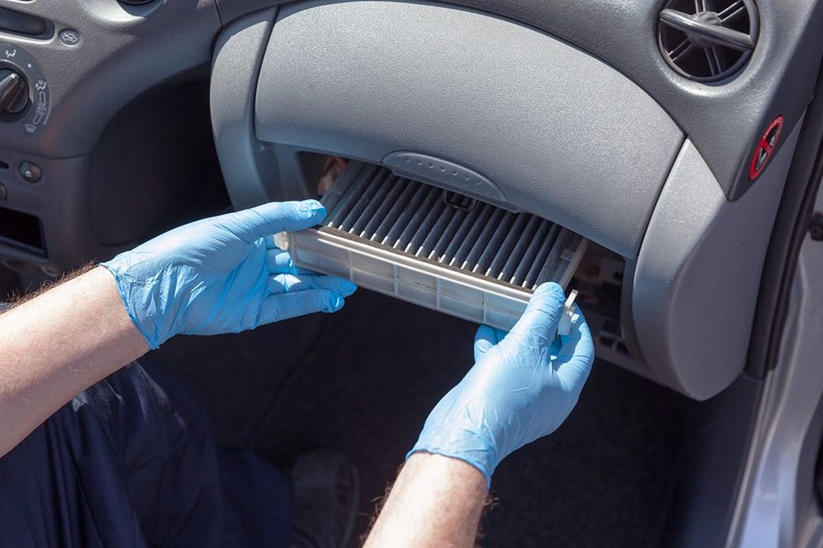 filter kabin, Tri Haryanto, perawatan rutin AC, Filter kabin, ganti filter ac mobil, Tips Aman Ganti Filter AC Mobil di Rumah