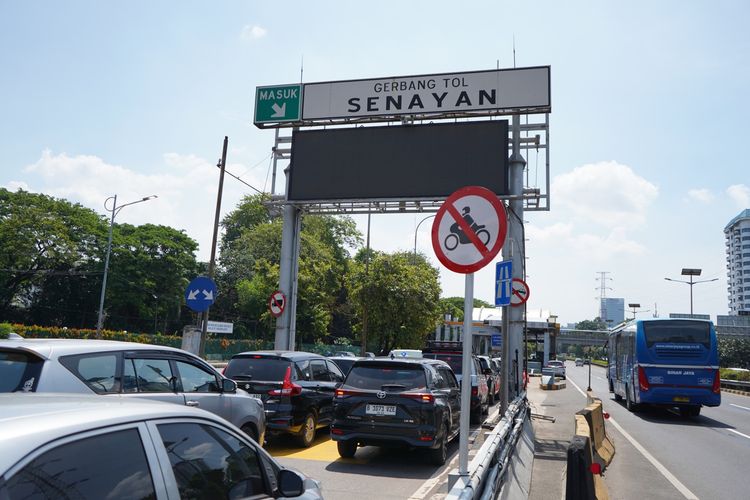 demo, Jasa Marga, gerbang tol, kendaraan, Tol Dalam Kota, pembatasan, revitalisasi, golongan 1, Berlaku Hari Ini, Tol Dalam Kota Batasi Akses Masuk Kendaraan Besar