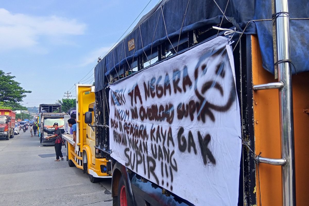 sopir truk, unjuk rasa, demo di jakarta, demo truk odol, truk ODOL, Demo Sopir Truk Terkait Aturan ODOL Bakal Berlanjut di Jakarta