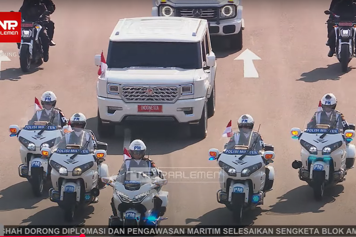 DPR RI, Pindad, kendaraan bermotor, maung, maung garuda, Maung Garuda Limousine, Presiden RI Prabowo Subianto, Wakil Presiden Gibran Rakabuming, Prabowo–Gibran Kompak Naik Maung Garuda Limousine ke Sidang Tahunan DPR RI