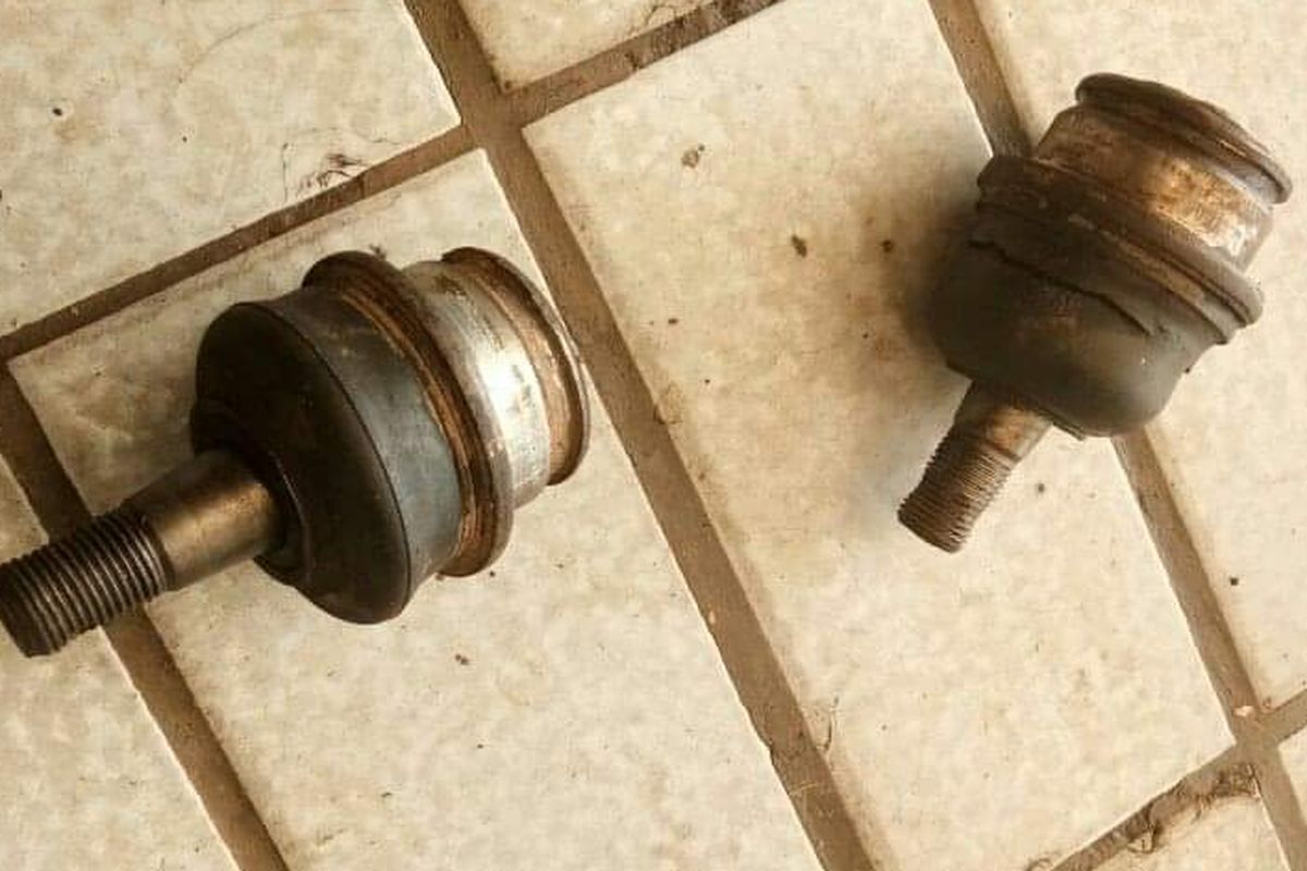 kaki-kaki, tie rod, bengkel spesialis, kaki-kaki mobil, komponen mobil, Tie Rod, Bengkel Spesialis Kaki-kaki Mobil, Servis Tie Rod mulai Rp 200.000