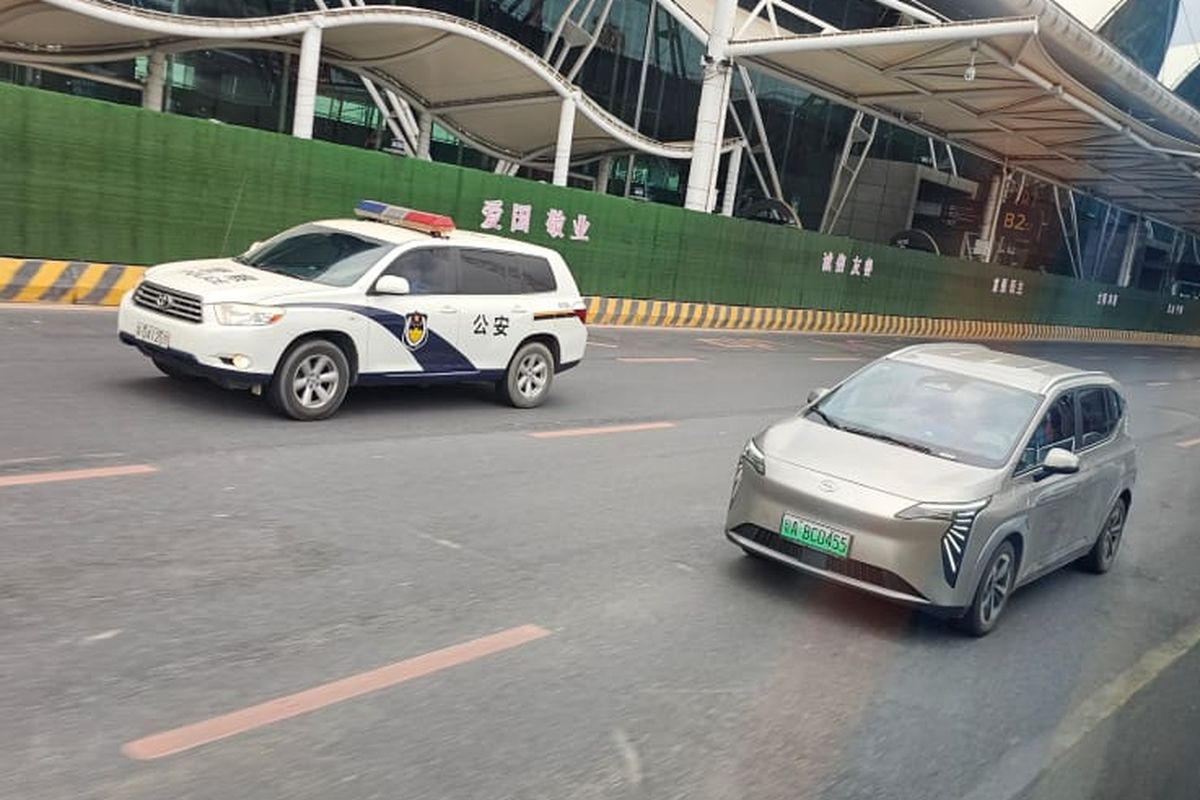 Mobil listrik, mobil listrik, transportasi modern, Guangzhou China, Senyapnya Jalanan di Guangzhou, Kota dengan Transportasi Modern