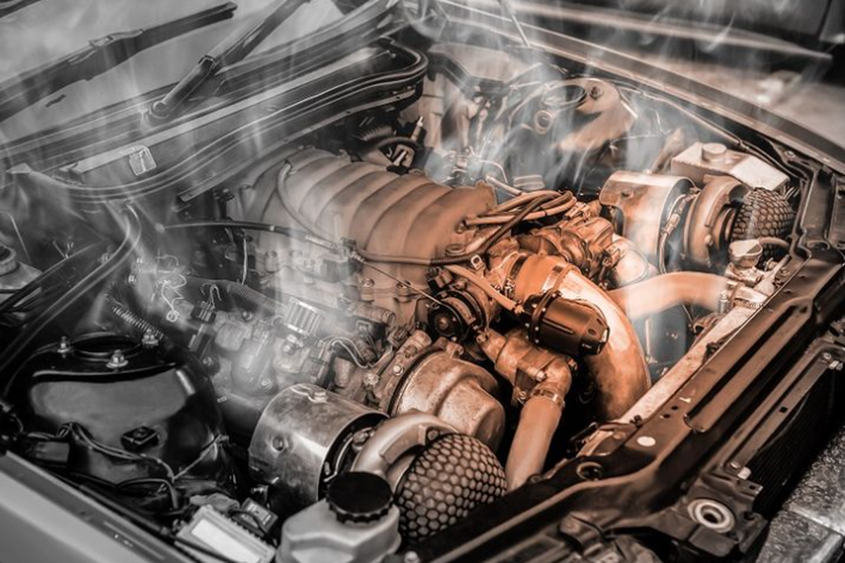 mobil, radiator, mesin, luka bakar, Radiator, Bahaya Mengisi Radiator Saat Suhu Mesin Masih Panas
