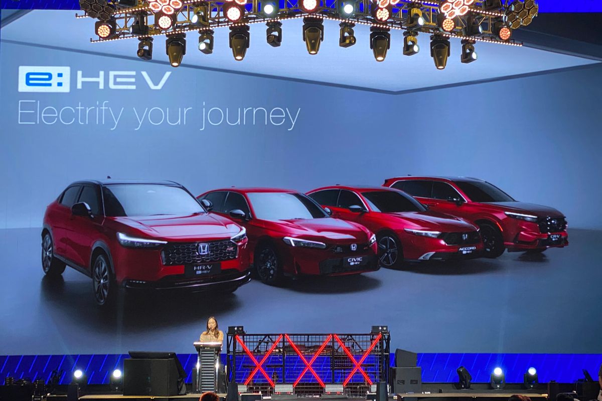 Pameran otomotif, Gaikindo Indonesia International Auto Show, GIIAS, mobil baru, mobil konvensional, mobil hybrid, mobil listrik, GIIAS 2025, pameran otomotif, Mobil Hybrid, Deretan Mobil Baru yang Akan Meluncur di GIIAS 2025