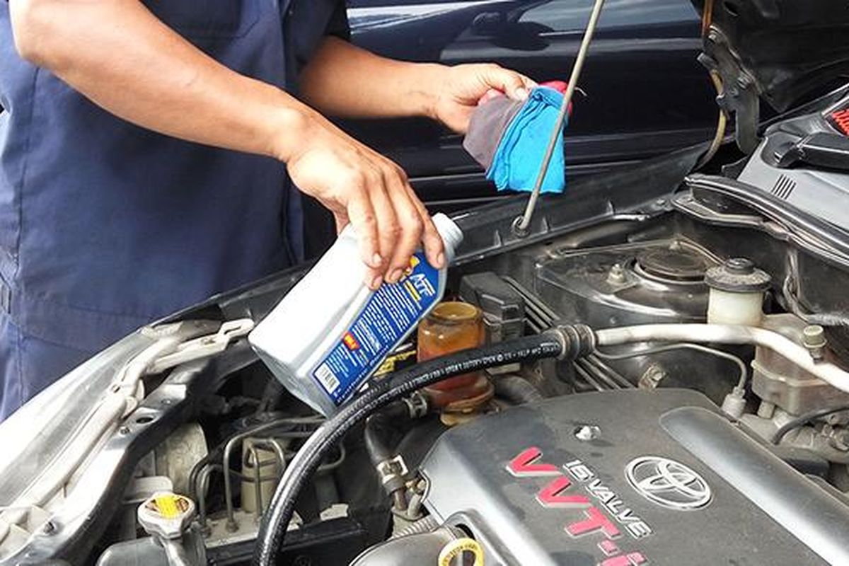 Perawatan Mobil, kebocoran oli, power steering hidraulis, Raka B. Ferdynanza, Mengapa Kebocoran Oli Power Steering Perlu Diperhatikan