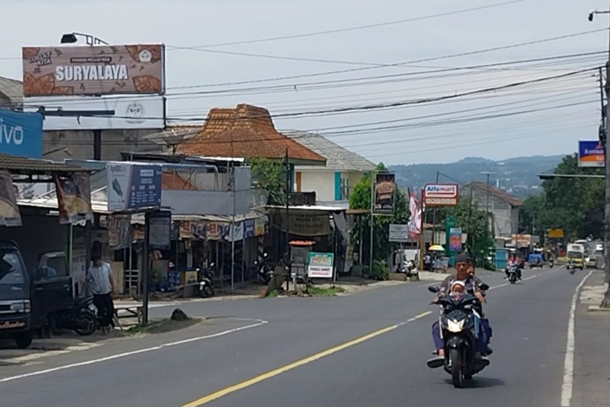 kecelakaan lalu lintas, etika berkendara, Etika masuk persimpangan Jalan, Pengendara Wajib Menurunkan Kecepatan di Persimpangan