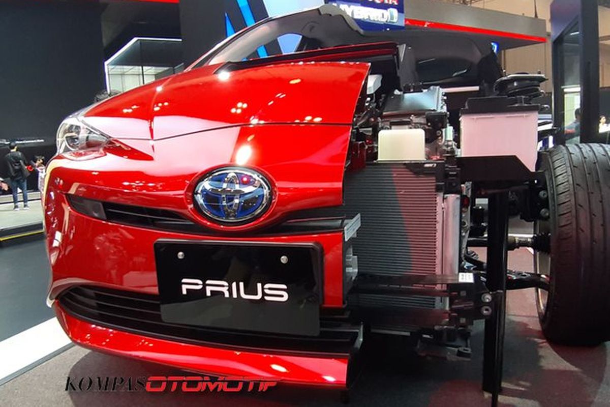 mobil, Hybrid, hybrid, mobil hybrid, baterai, Mobil Hybrid, panaskan mesin mobil, Video Soal Panaskan Mobil Hybrid, Ini Kata Bengkel Resmi Toyota