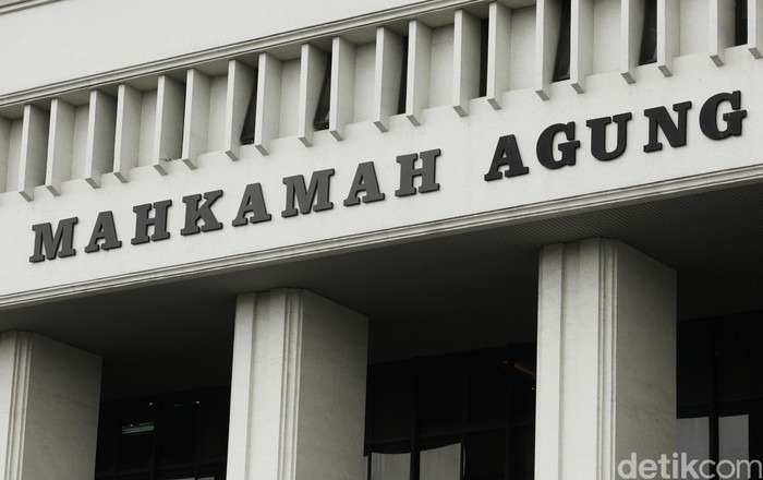 Array,Kendaraan Mahkamah Agung Pakai Pelat Nomor Khusus