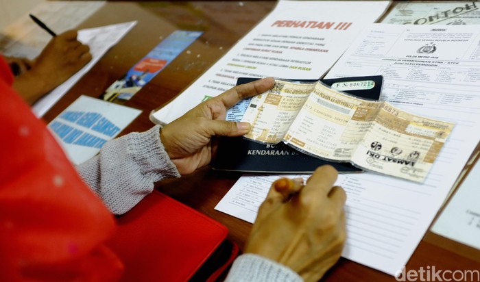 Array,Kenapa Sih STNK Tak Berlaku Selamanya dan Harus Diperpanjang?