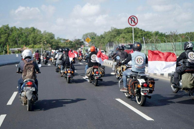 Array,Rayakan Ultah Ke-9, Komunitas Royal Enfield Siap Pecahkan Rekor Konvoi Terpanjang