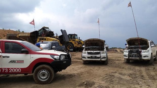 Array,Ini Jawabannya, Alasan Mobil Pertambangan Pakai Antena Panjang