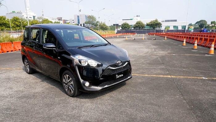 Array,Intip Harga Toyota Sienta Bekas, MPV Pintu Geser Cocok buat Keluarga