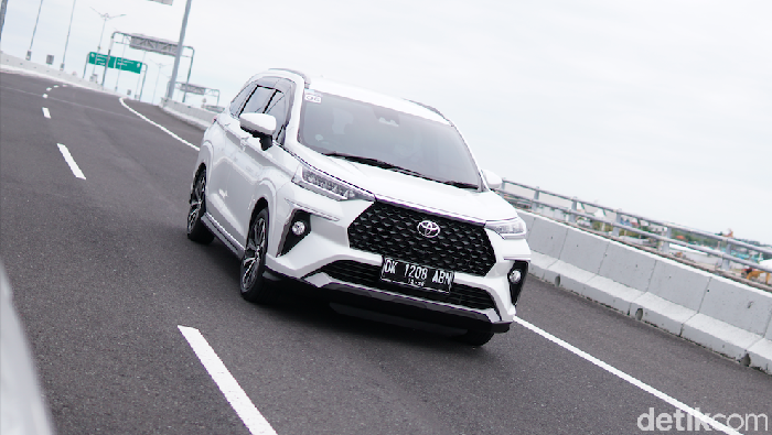 Array,Harga Pasaran Toyota Veloz Bekas Tahun 2023