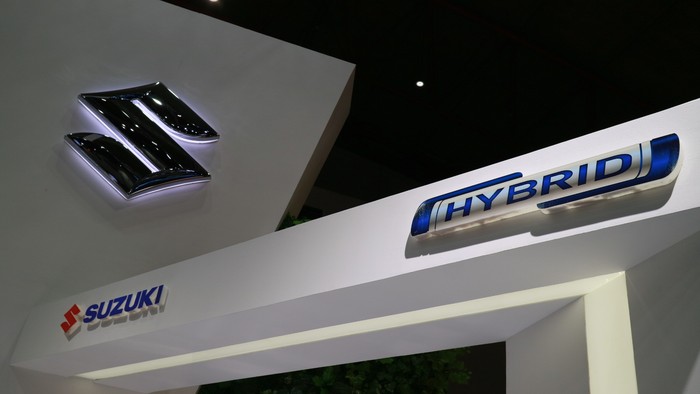 Array,Suzuki Bicara Kemungkinan Jual Mobil Full Hybrid buat Indonesia