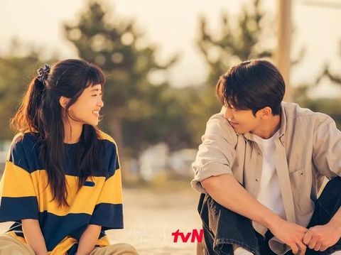 Array,4 Drama Korea Terbaik Kim Tae Ri, Aktris Pemenang Baeksang