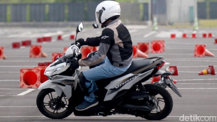 Array,Motor Honda di Indonesia Bisa Tenggak Bensin dengan Etanol 10%
