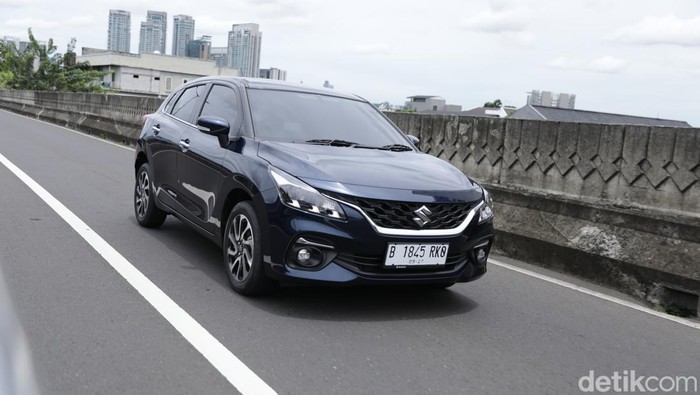Array,Hilang dari Situs Resmi, Segini Harga Pasaran Suzuki Baleno Bekas