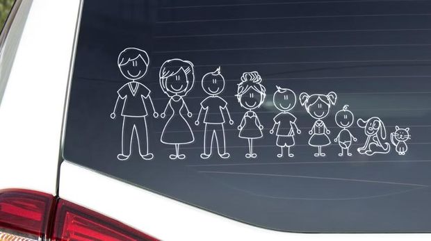Array,Jangan Pernah Pasang Stiker Happy Family di Mobil, Pokoknya Jangan!