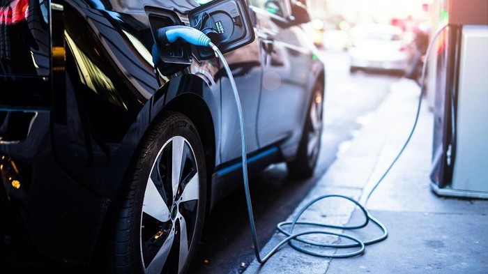 Array,Penjualan Mobil Listrik di Indonesia Naik Terus, Gaikindo Justru Wanti-wanti