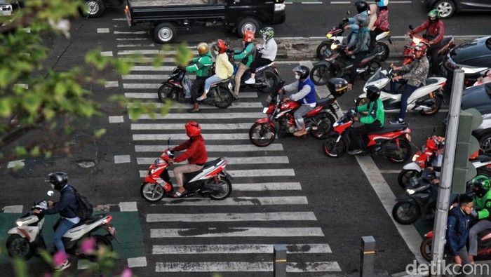 Array,Traffic Light Pintar buat Urai Macet Jakarta, Anggaran Rp 120 Miliar