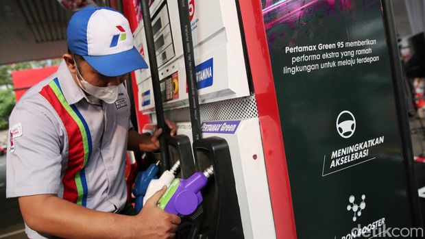 Array,Perbandingan Harga BBM RON 95 di Malaysia Vs Indonesia, Selisih Jauh!