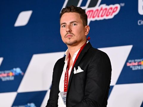 Array,Lorenzo Sebut Toprak Tidak Cocok Kendarai Motor MotoGP Yamaha