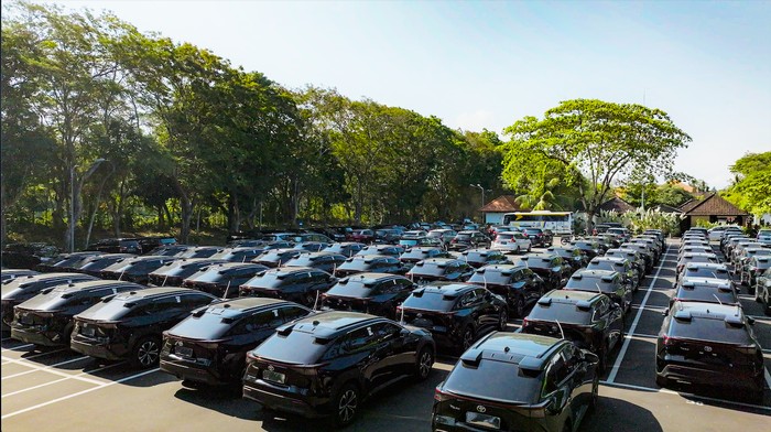 Array,Bukan Turun Harga, Ini Sebabnya Toyota bZ4X Ada yang Dijual Rp 600 Jutaan