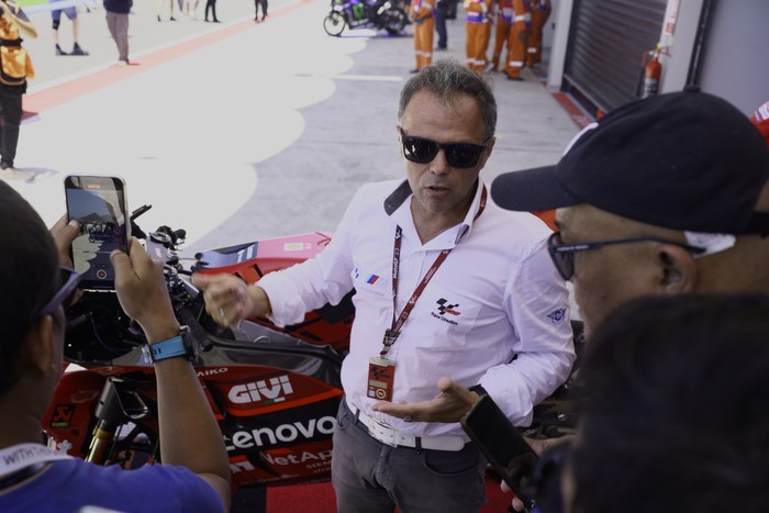 Array,Loris Capirossi Yakin Marquez dan Rossi Bakal Damai
