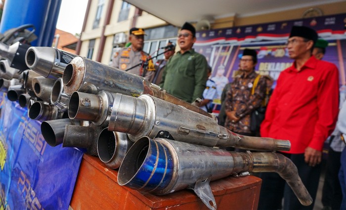 Array,Knalpot Brong Dilarang Beredar di Jawa Barat, Dedi Mulyadi Bikin Aturannya