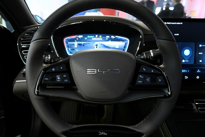 Array,BYD Bikin Was-was Setelah Pangkas Harga Mobilnya