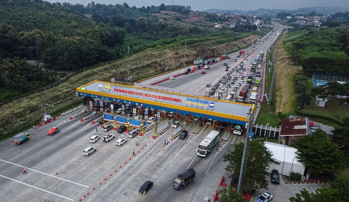 Array,Berlaku Mulai Besok, Ini Daftar Ruas Tol yang Diskon 20 Persen