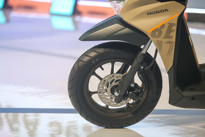 Array,Jauh Juga! Segini Jarak yang Bisa Ditempuh Honda BeAT Sekali Isi Full Tank