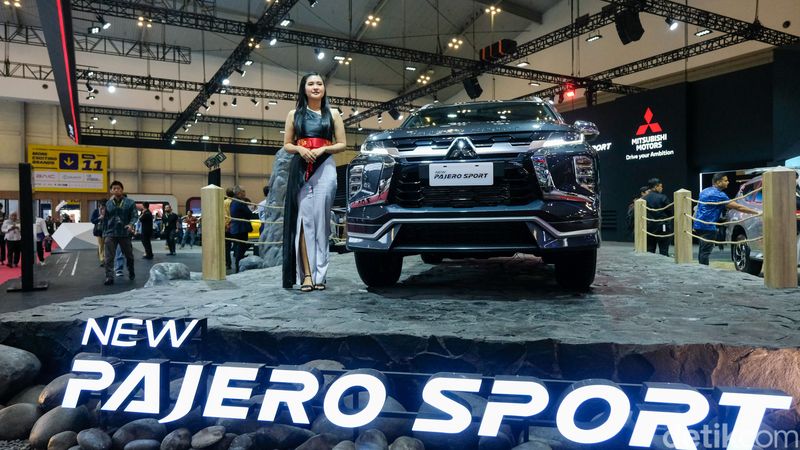 Beda Pajak Toyota Fortuner 2.4 vs Pajero Sport 2.4, Mahal Mana?