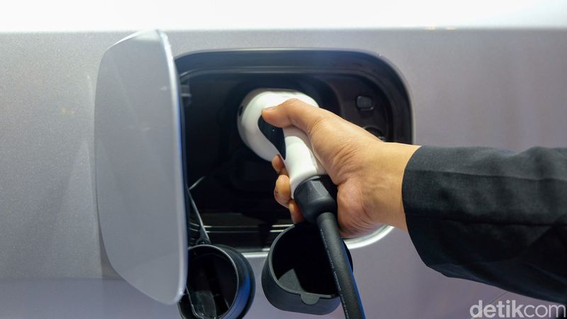 Array,Duh! Penurunan Harga Mobil Listrik Bekas Bisa Capai 50 Persen
