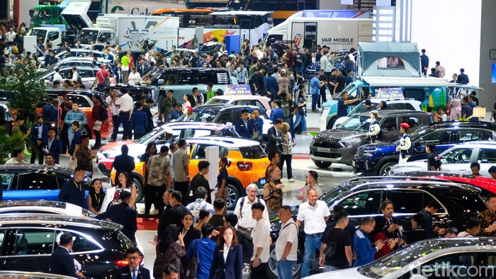 Array,Banyak Dibeli Orang Indonesia, Ini Daftar Mobil di Bawah Rp 300 Juta