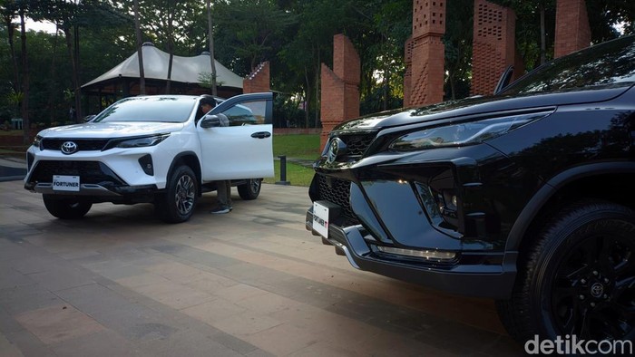 Array,Daftar Harga Toyota Fortuner Terbaru, Paling Murah Rp 582 Jutaan