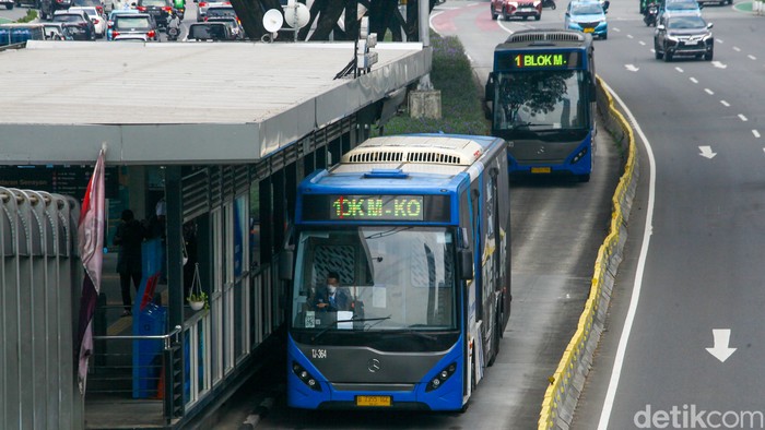 Array,Tak Cuma PNS, Ini 15 Golongan yang Gratis Naik Angkutan Umum di Jakarta