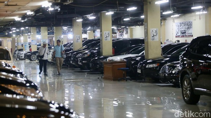 Array,Nggak Cuma Mobil Baru, Penjualan Mobil Bekas Juga Merosot
