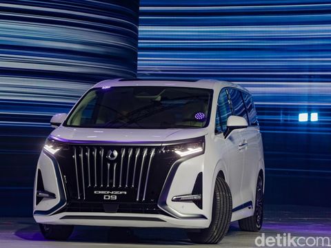 Array,Rapor Penjualan Denza D9 vs Toyota Alphard Cs Semester I, Orang Kaya Pilih Mana?