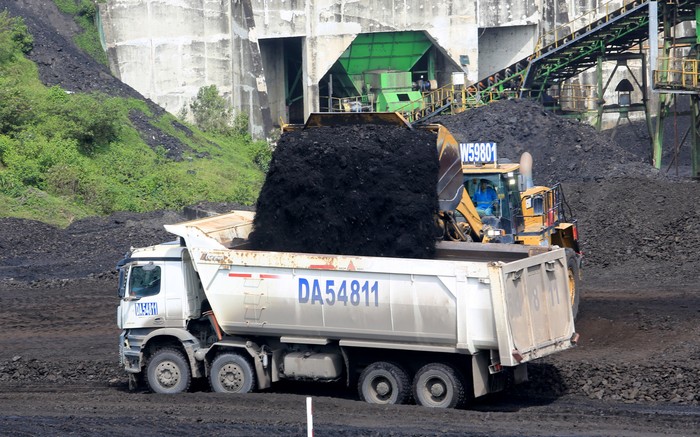 Array,Dampak Truk China Banjiri RI, Pabrik Sparepart Sampai PHK Pekerja