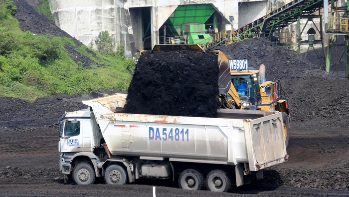 Array,Marak Truk Impor di Pertambangan Tak Perlu SRUT, Kemenhub Ungkap Alasannya