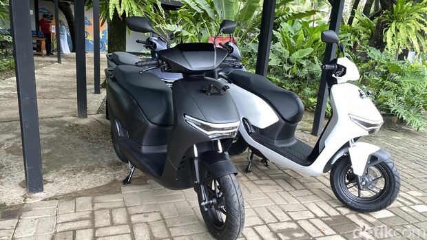 Array,Harga Beda Rp 300 Ribuan, Mending Beli BeAT atau Motor Listrik Honda CUV e:?