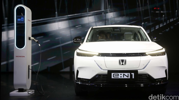 Array,Terungkap, Ternyata Segini Nilai Jual Mobil Listrik Pertama Honda di Indonesia