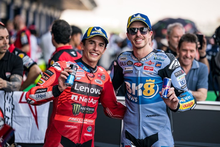 Array,Duo Marquez Adu Cepat Motor Vs Mobil, Siapa Pemenangnya?
