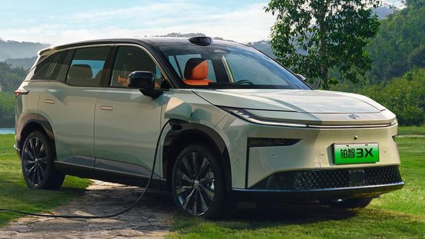 Array,Mobil Listrik Murah Toyota bZ3X Kini Tersedia Versi Setir Kanan