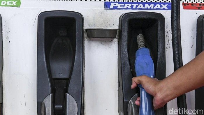 Array,Viral Lexus Mogok Setelah Isi Pertamax, Ini Kata Pertamina