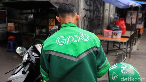 Array,Pemerintah Terbitkan Pajak e-Commerce, Bagaimana Nasib Ojol?